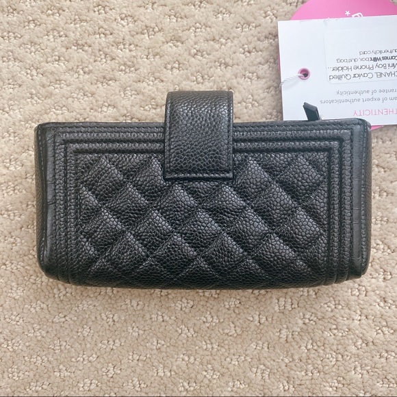 ⭐️RARE⭐️ Chanel Caviar Mini Boy Clutch - Picture 2 of 11